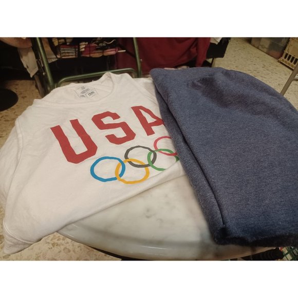 Exercise Bundle Top & Bottom Size Large Tank Shorts - Picture 6 of 6